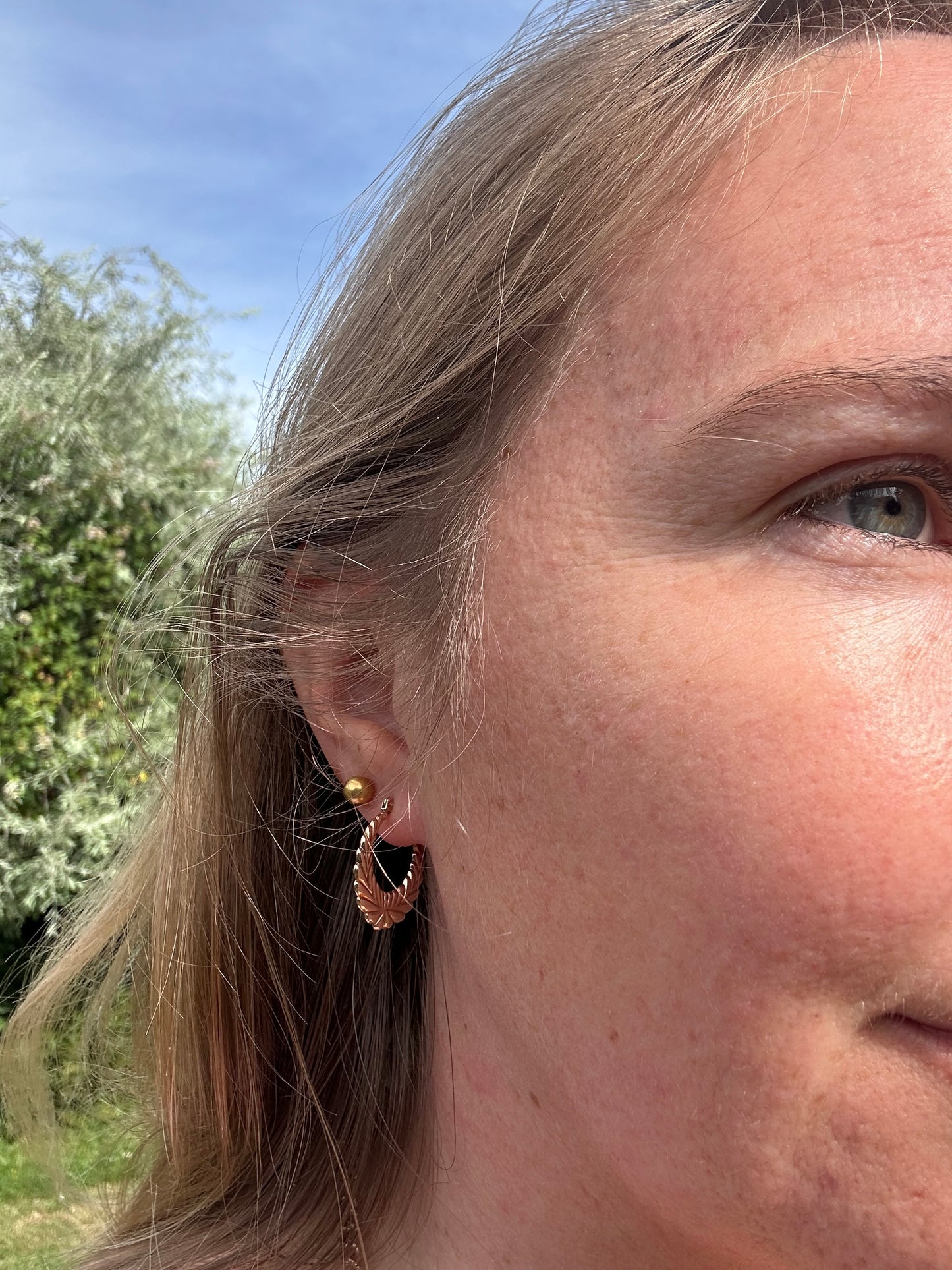 Vintage 9ct Gild Wreath Hoops