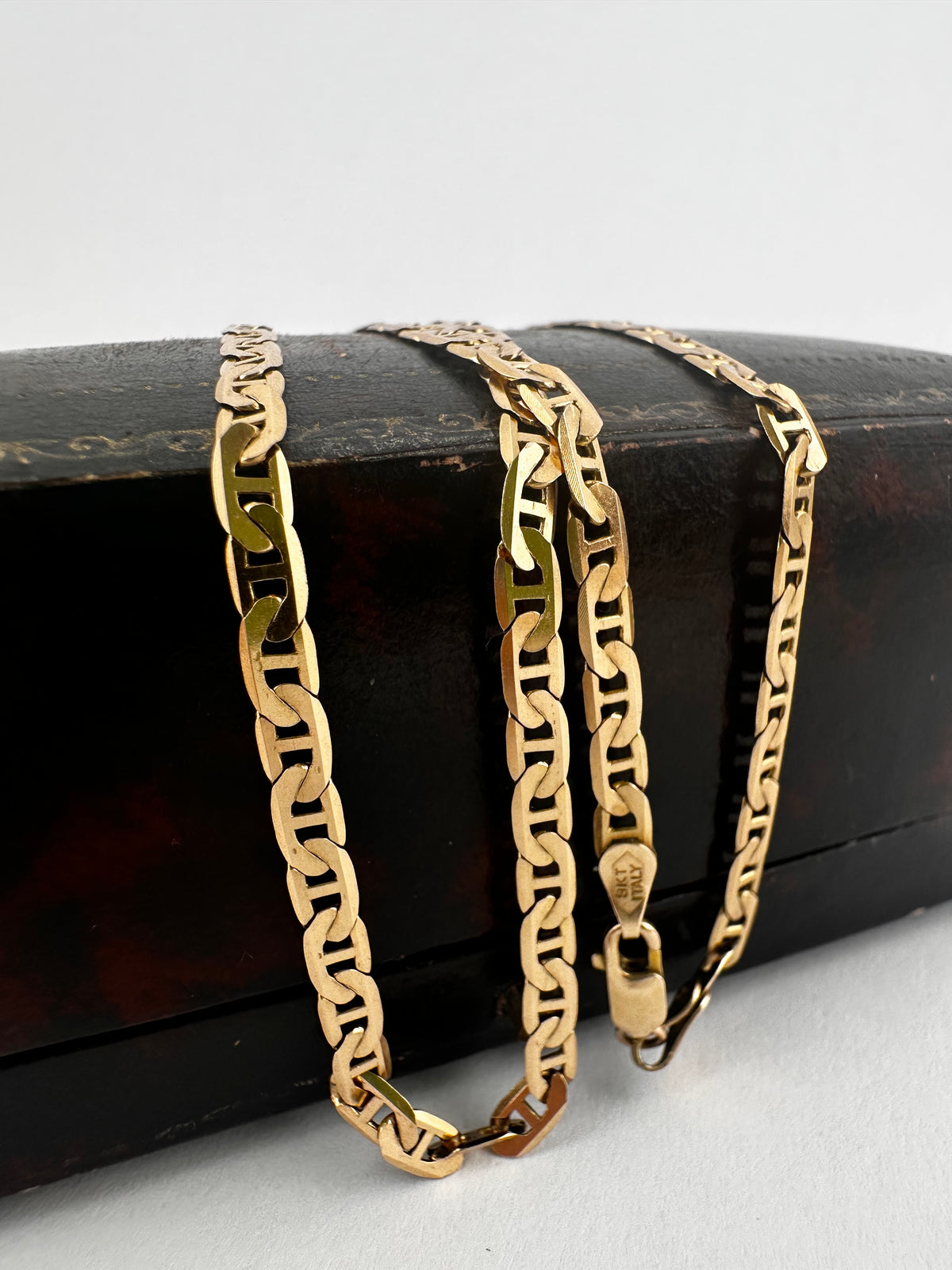Vintage 9ct Yellow Gold Flat Mariner chain
