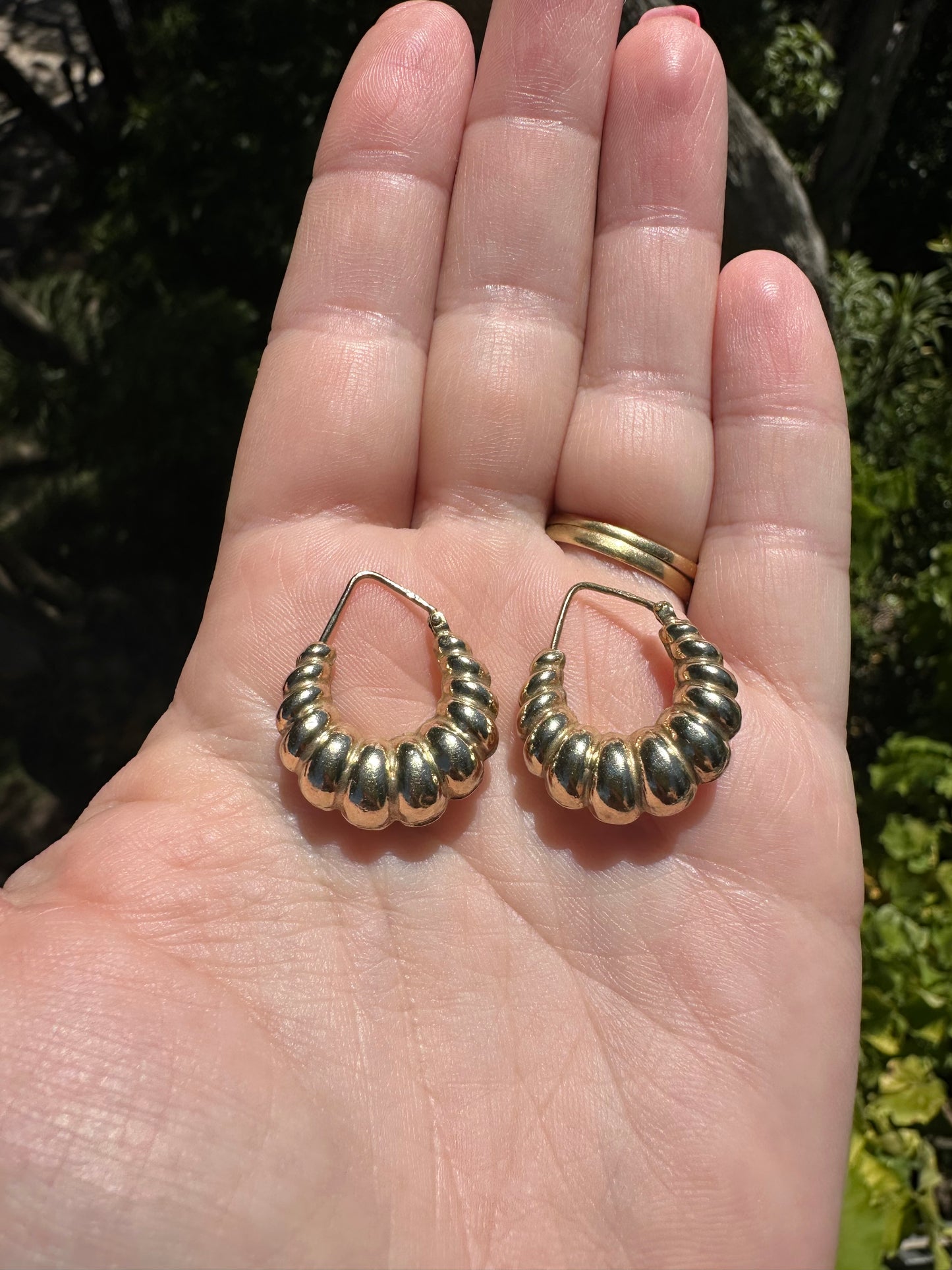 Vintage 9ct Gold Puffy Ribbed Hoops