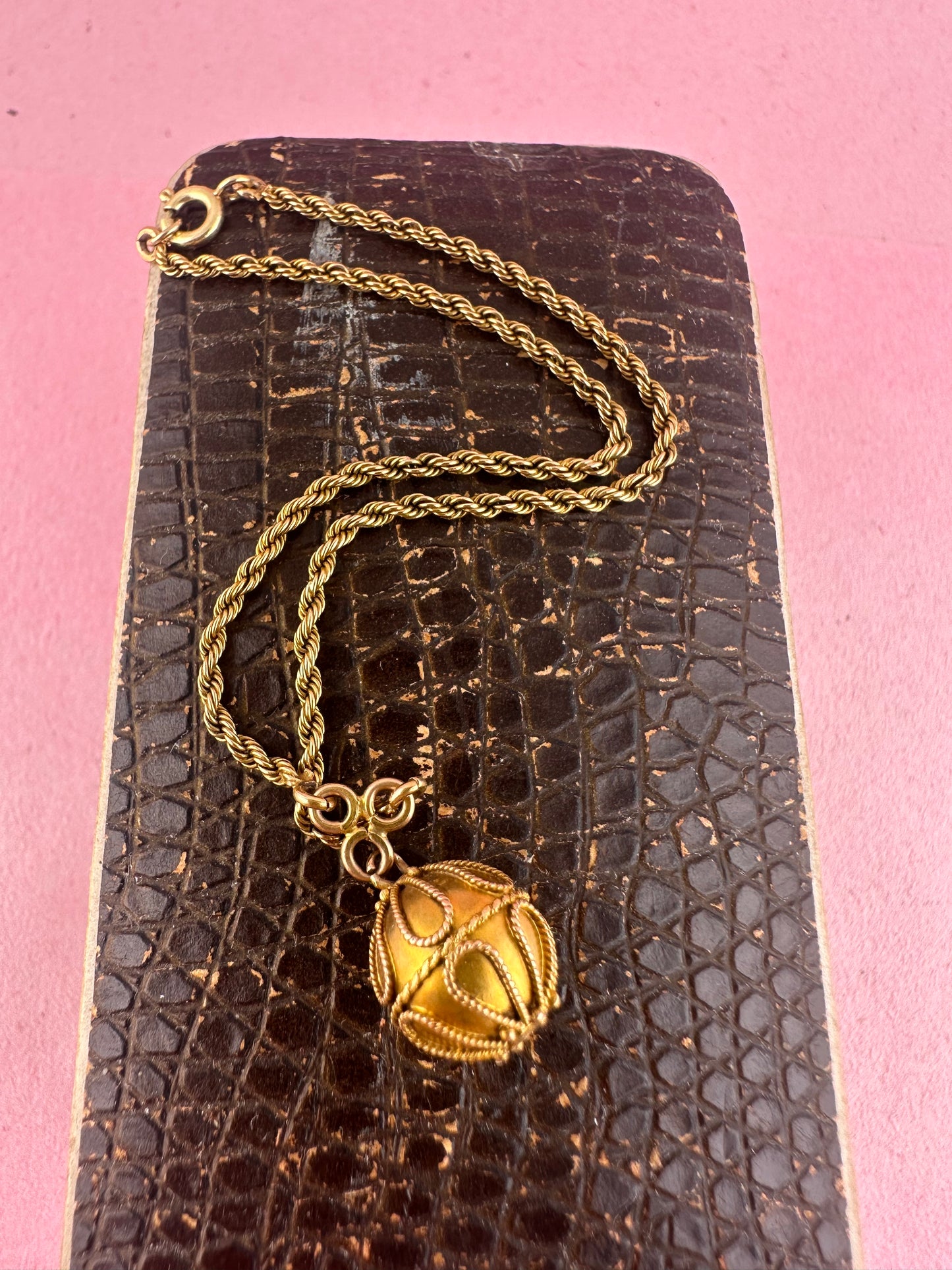 Victorian 15ct Rope bracelet with Etruscan revival orb.