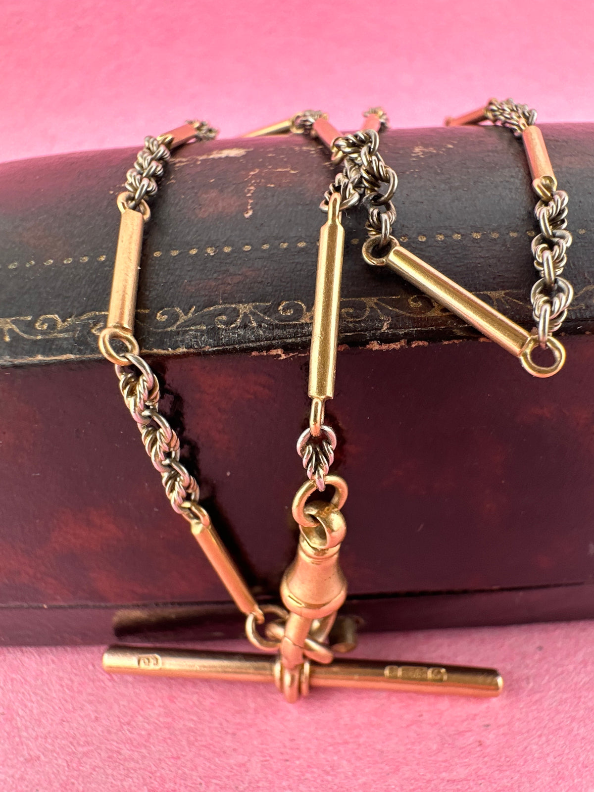 Antique 18ct Bi-Colour Bar & Lovers Knot Albert chain with 18ct dog clip & 9ct T-Bar.
