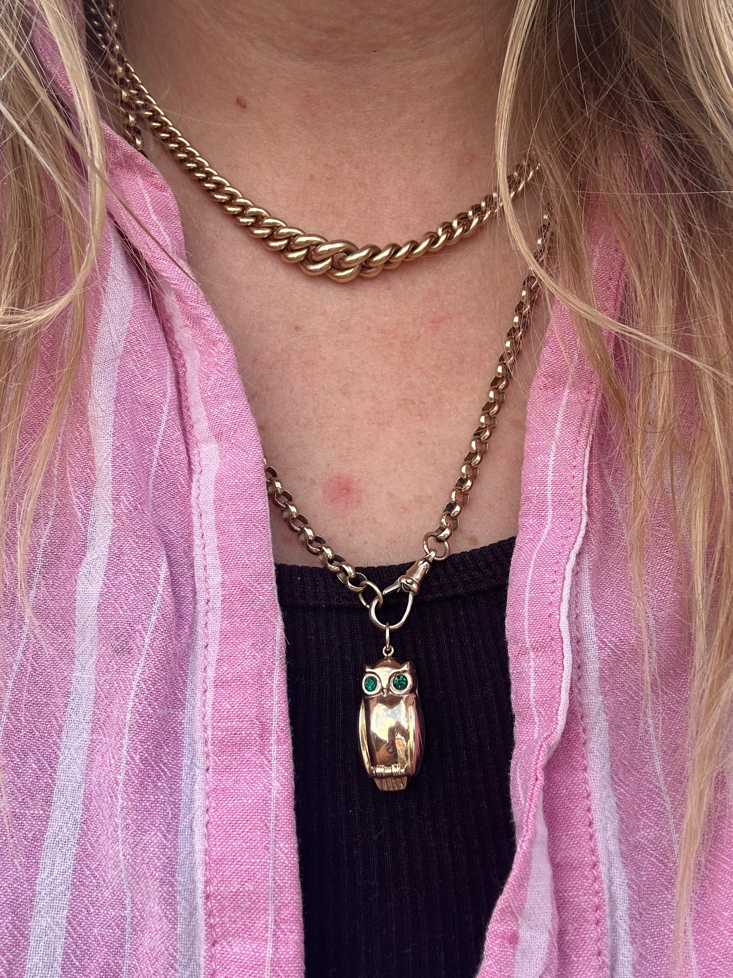 Vintage 9ct Gold Owl charm with green past eyes