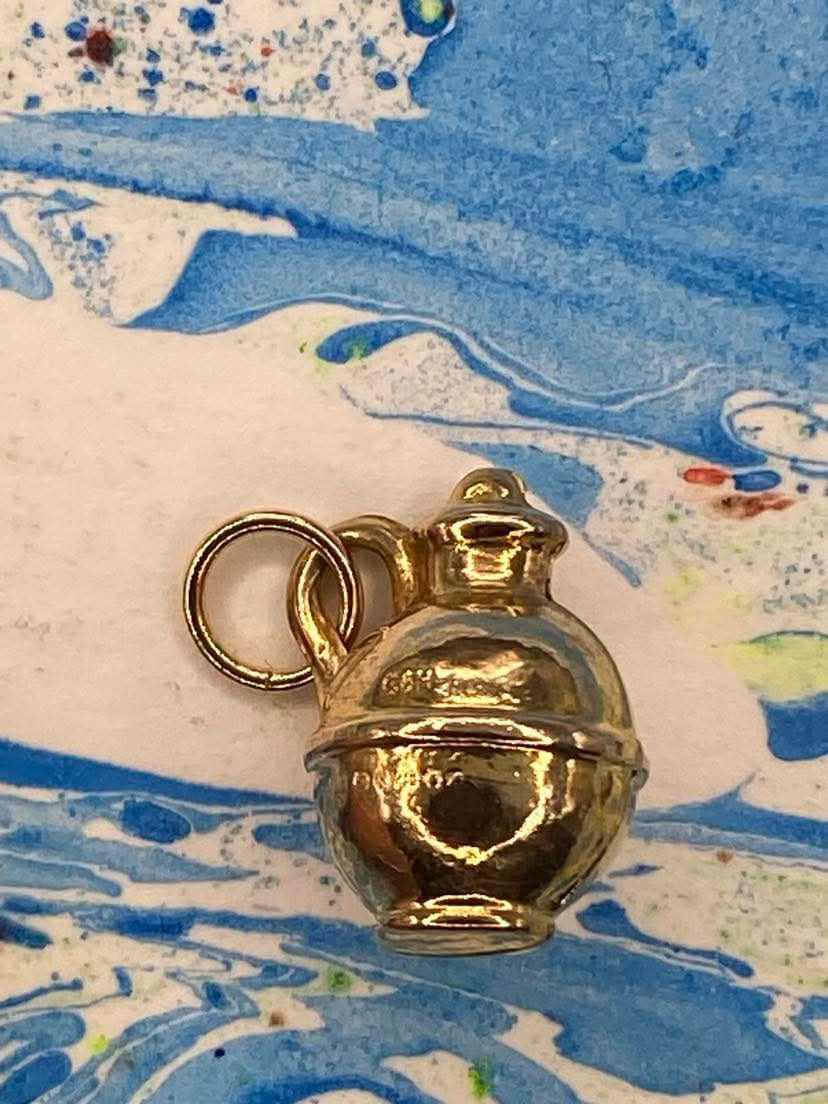 Vintage 9ct Gold Jug Charm