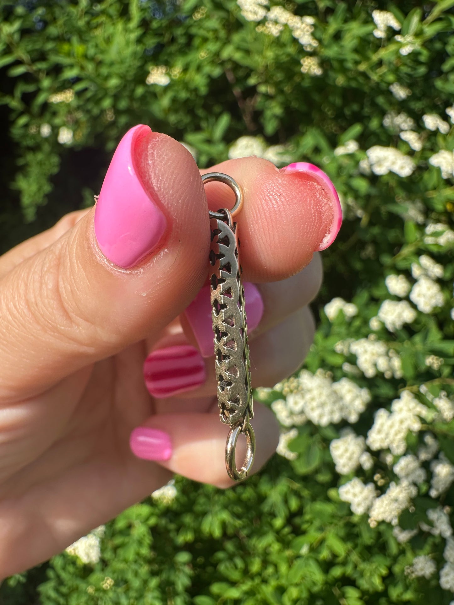 Antique 9ct Gold pierced bar extender. No clasps.