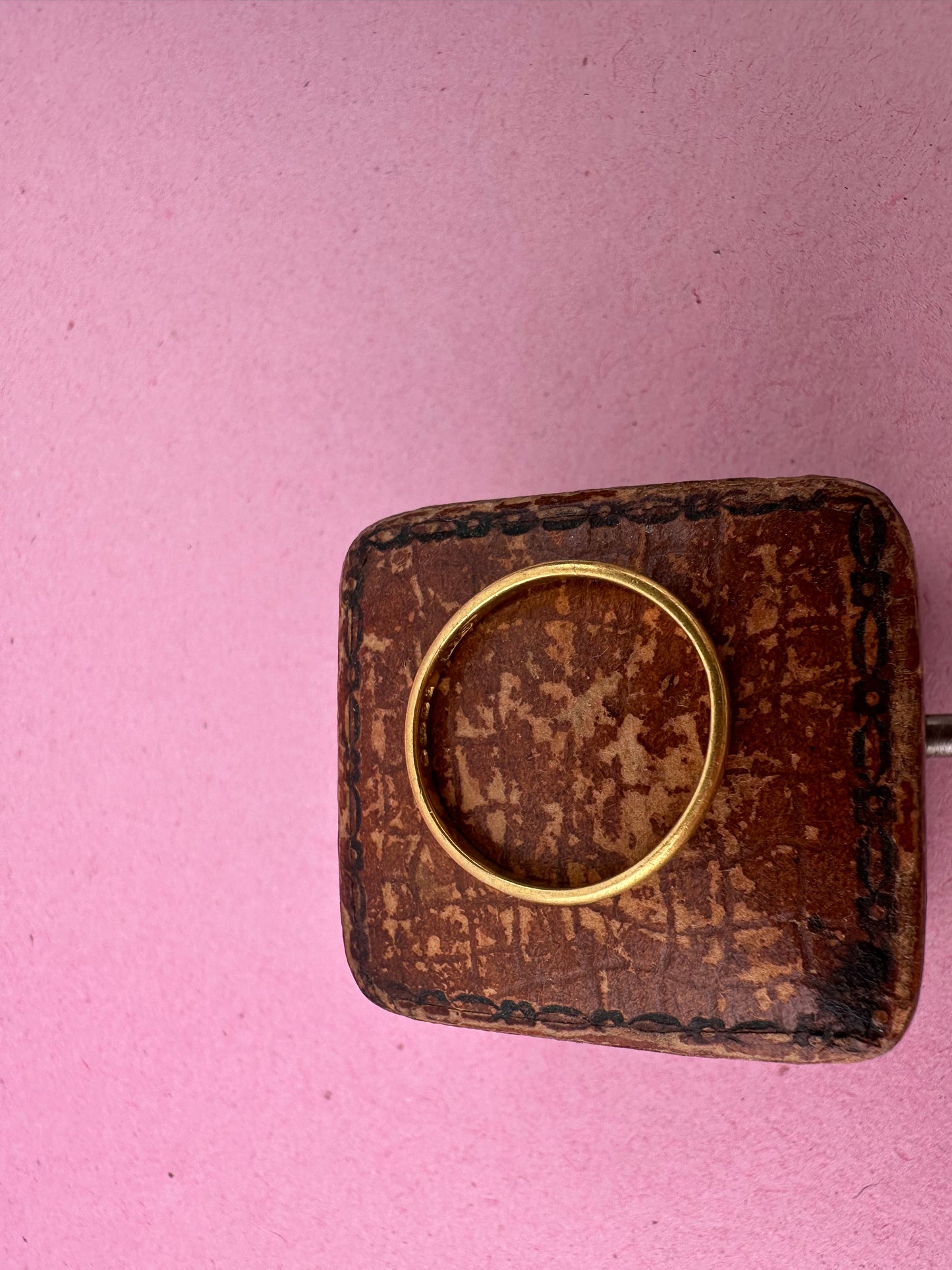 Vintage 22ct Gold thin Band