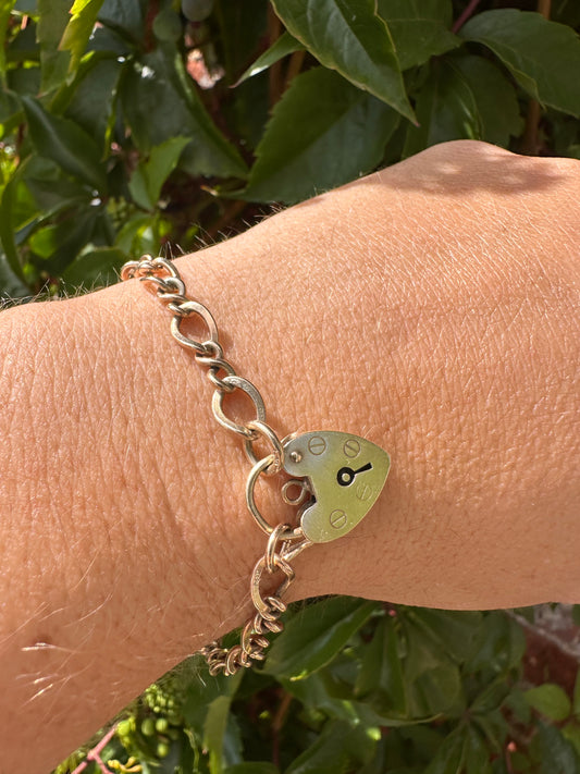 Vintage 9ct Gold Curb and Twist link bracelet with heart padlock