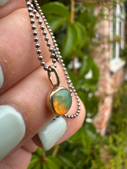 9ct Opal pendant