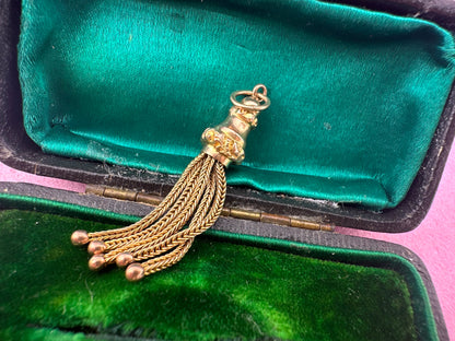 Antique 9ct Gold Tassel pendant