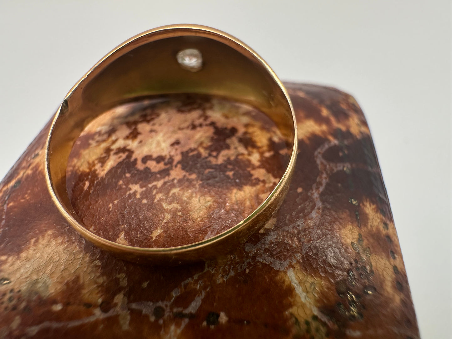 Antique 18ct Gold Star set Diamond Gypsy ring