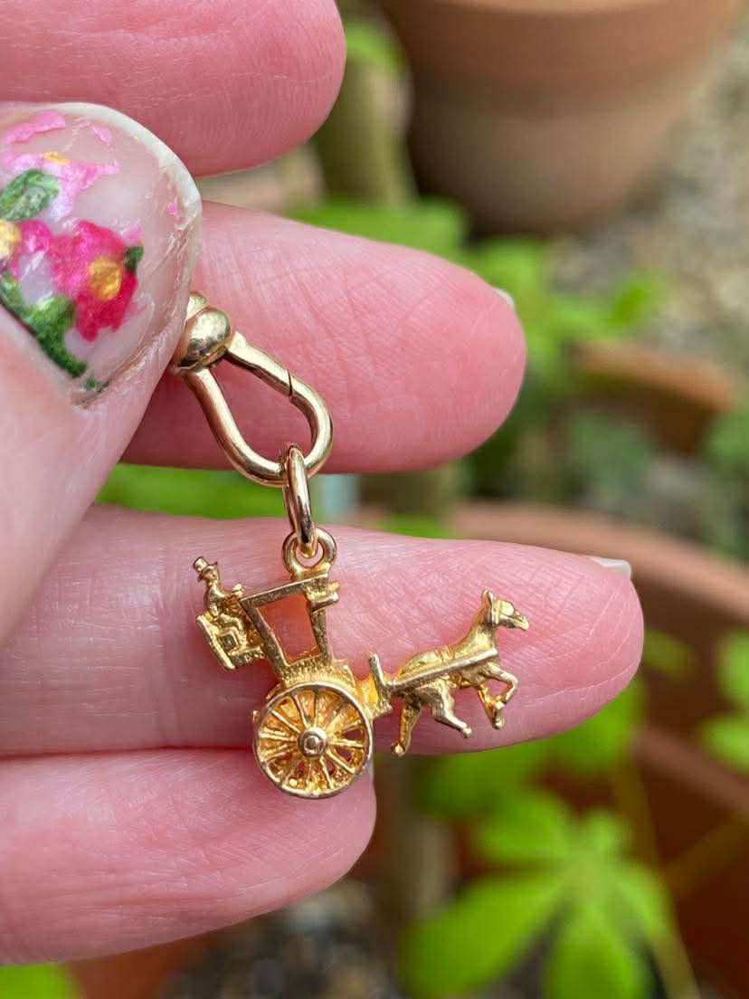 Vintage 9ct Gold Horse & Carriage charm