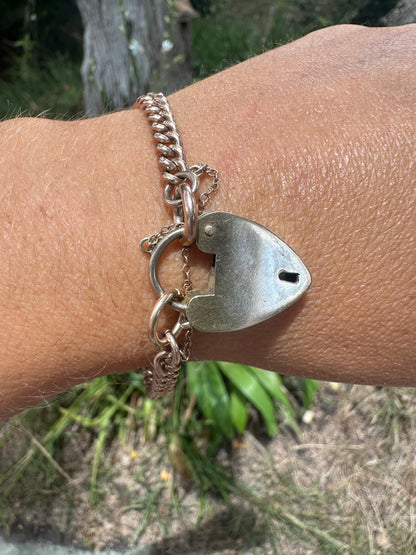 Antique 9ct Gold Graduated Curb bracelet with large heart padlock