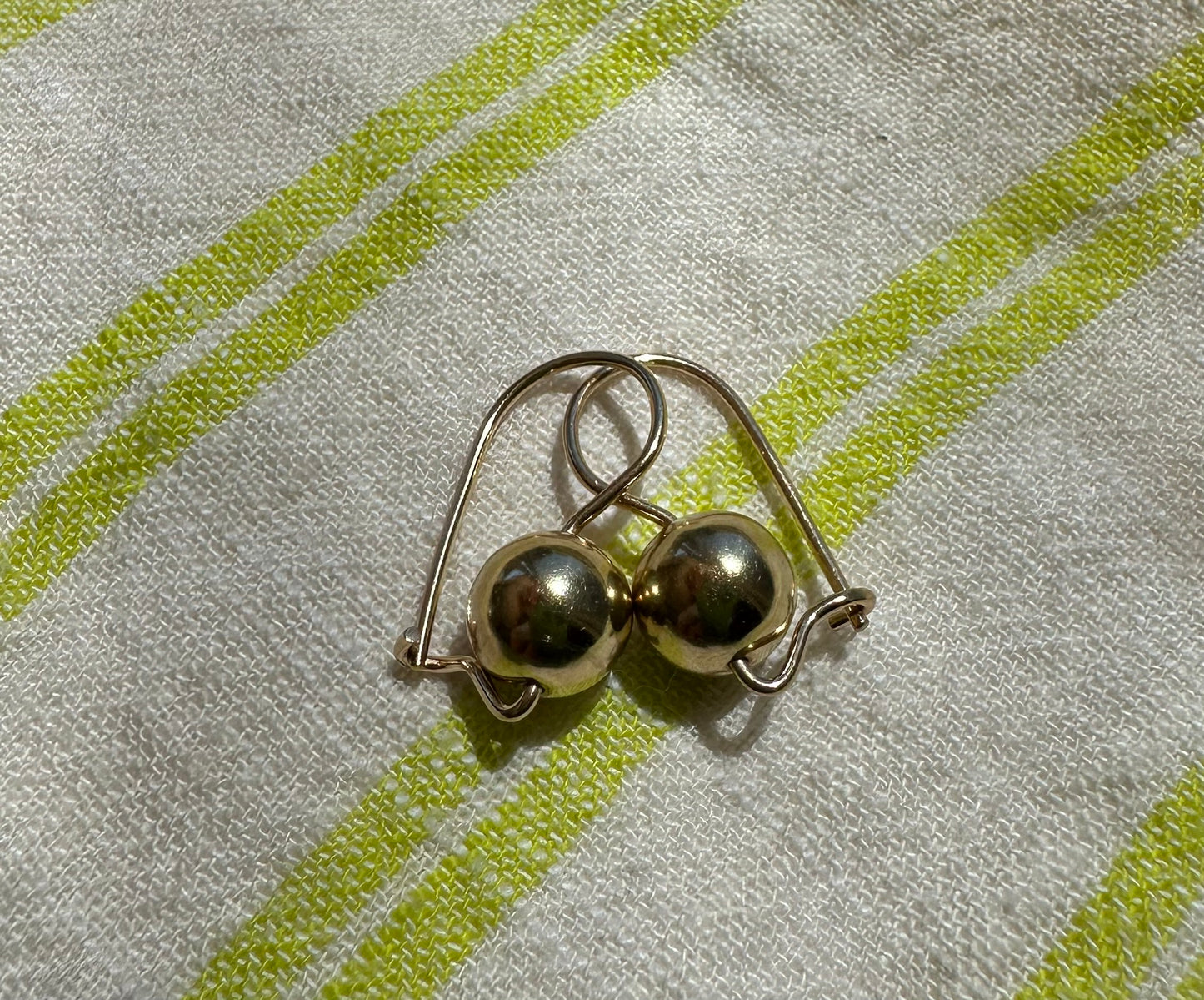 9ct Yellow Gold Ball Dangle earrings