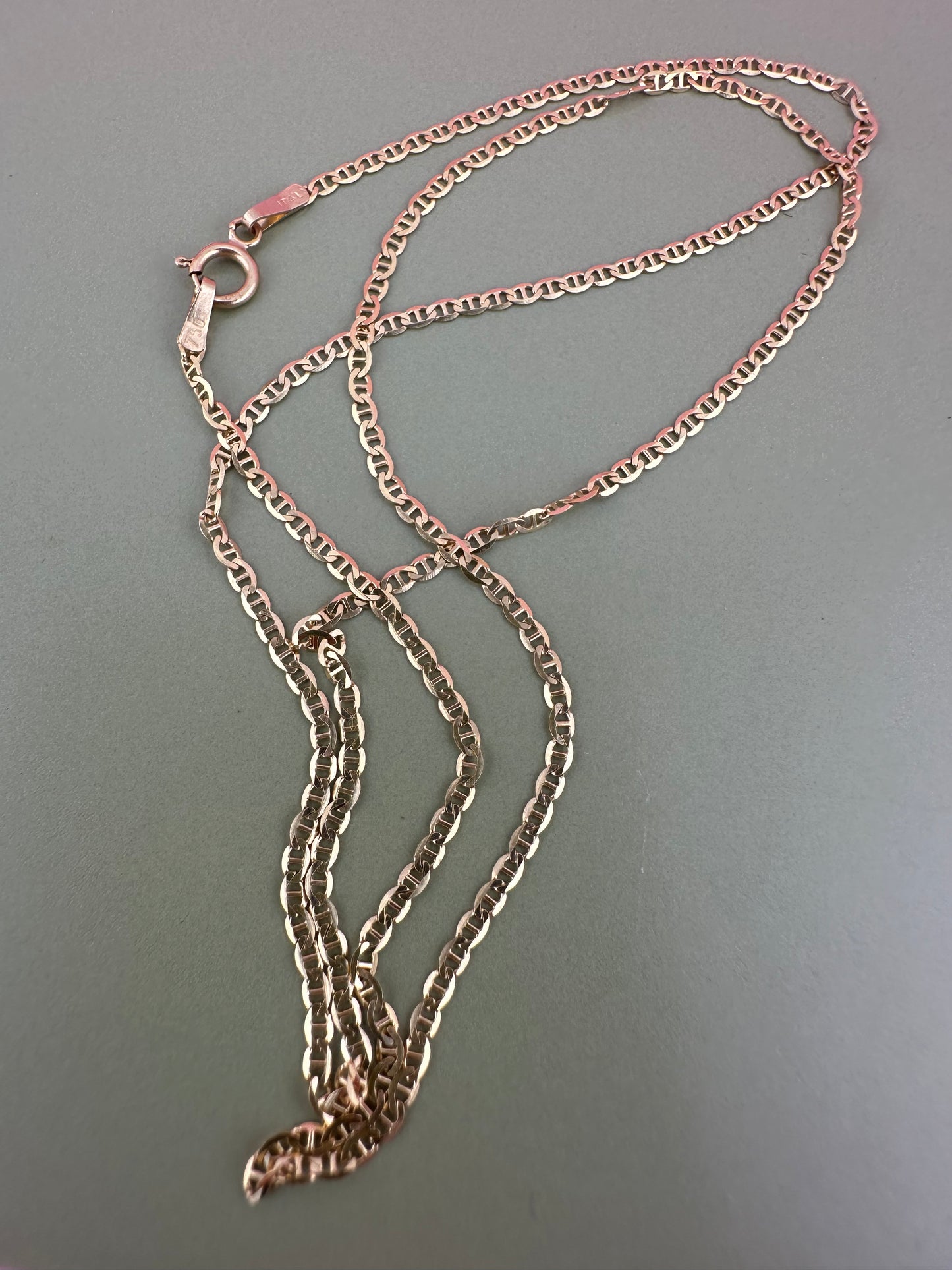 18ct Gold mini Mariner Chain
