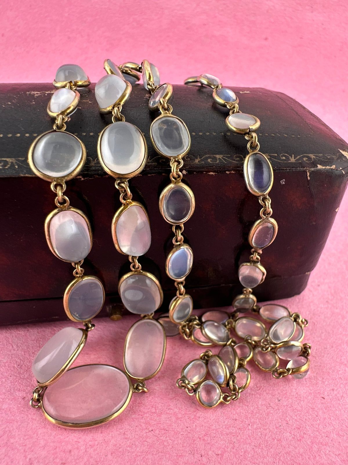 Antique 9ct Gold Bezel set Moonstone necklace