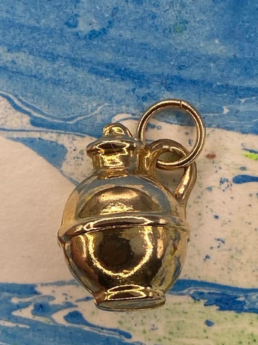 Vintage 9ct Gold Jug Charm
