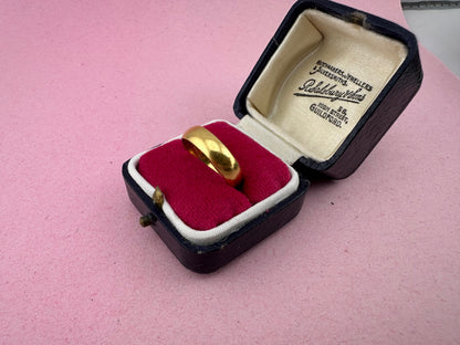 Vintage 22ct Gold band- D shape