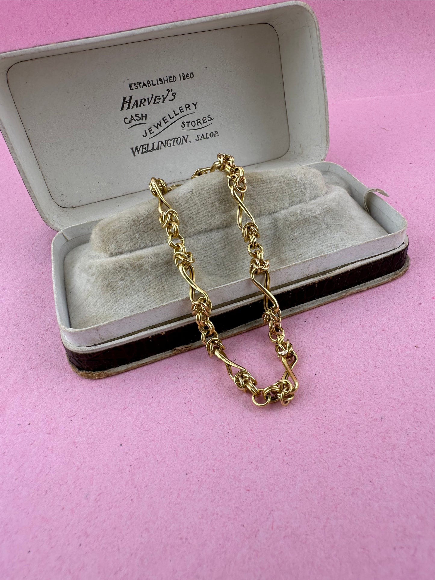 9ct Gold infinity & Byzantine link bracelet