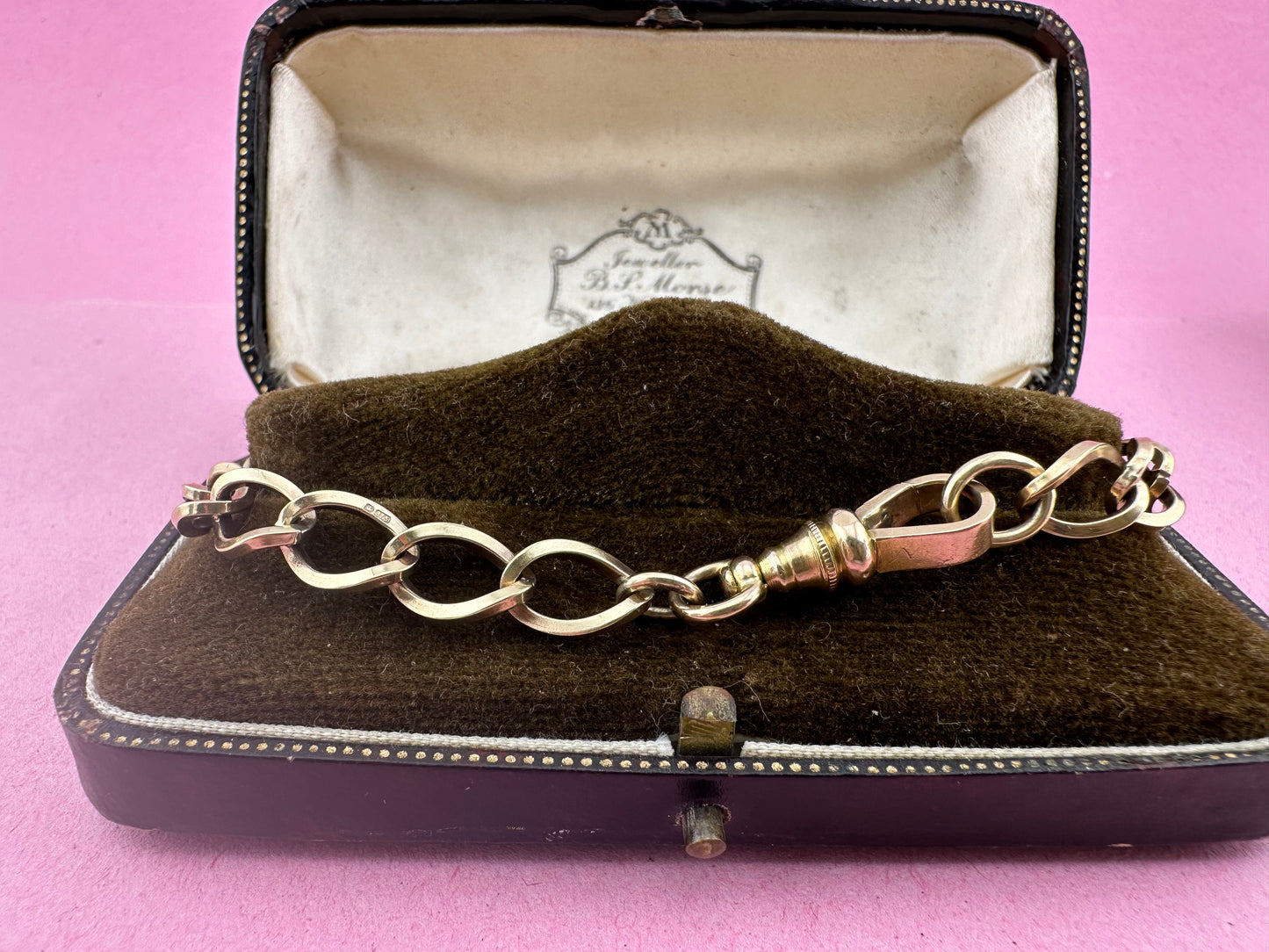 Vintage 9ct Gold Open curb bracelet with victorian flat edged dog clip
