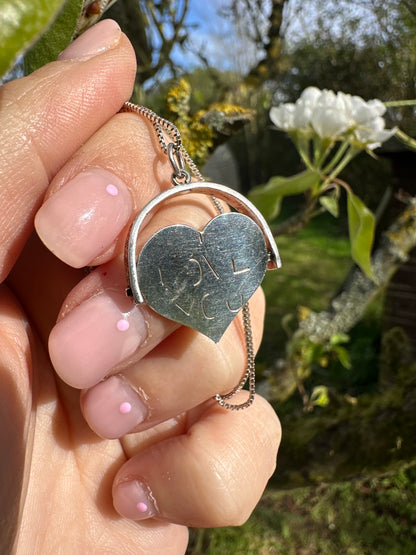 Sterling silver heart shaped ‘I Love you’ spinner