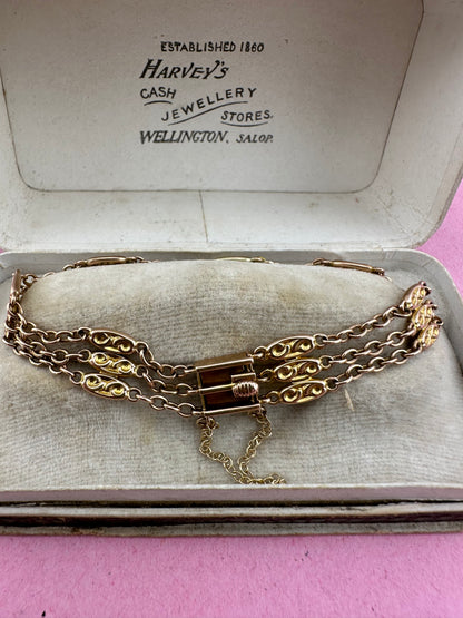 10ct Gold Oval and cable link bracelet