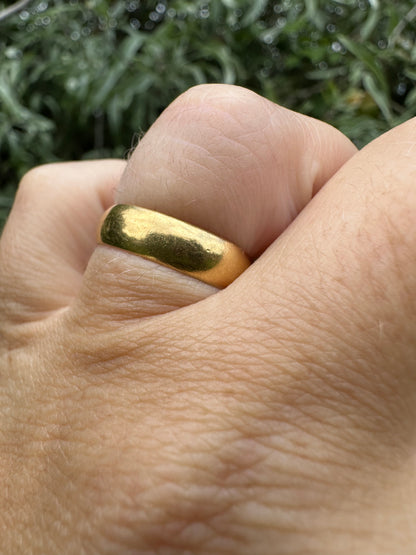 Vintage 22ct Gold band- D shape