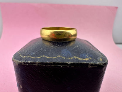 Vintage 22ct Gold band- D shape