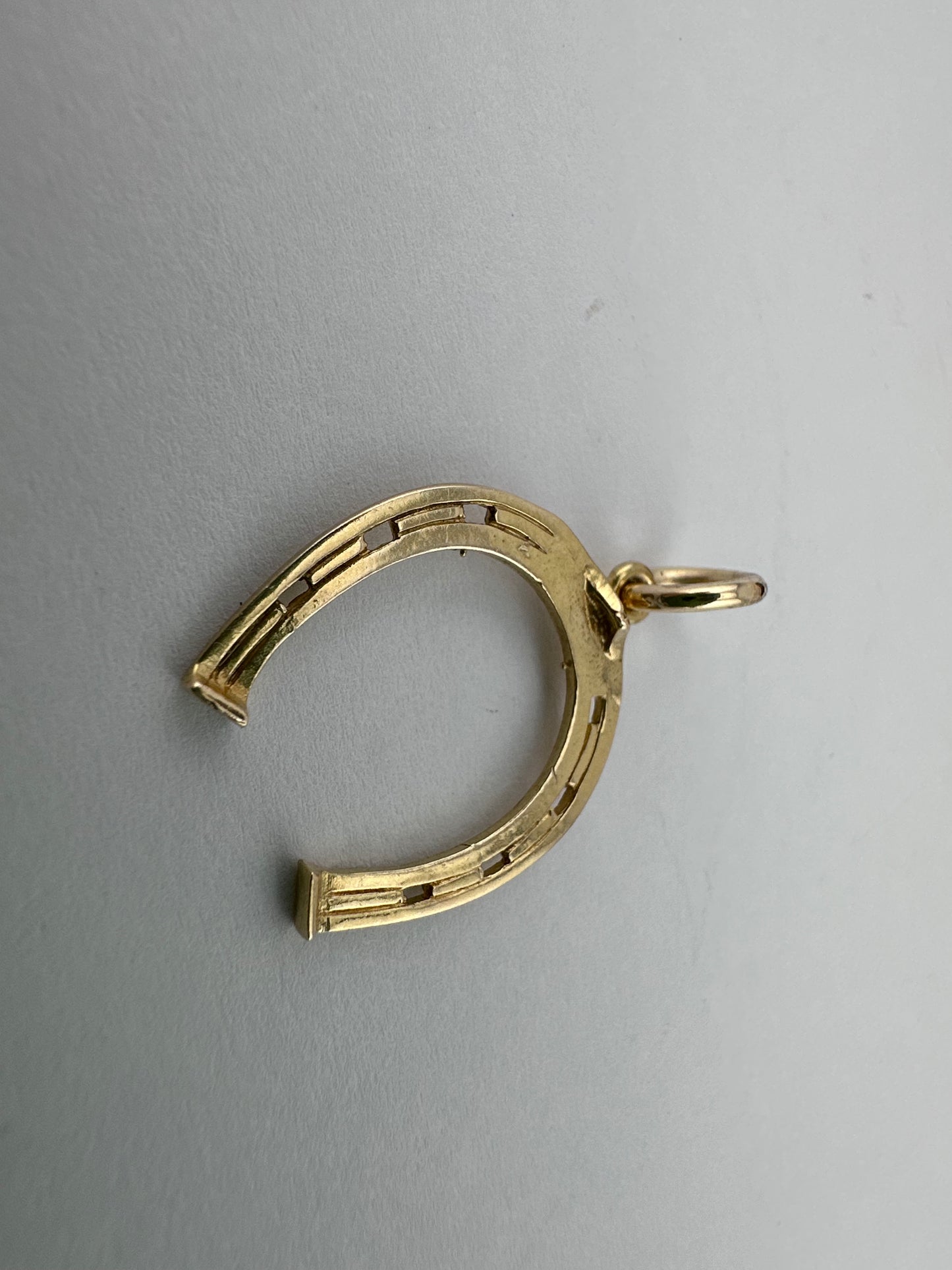 Vintage 9ct Gold large horseshoe charm