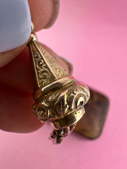 Antique 9ct Gold Tassel pendant