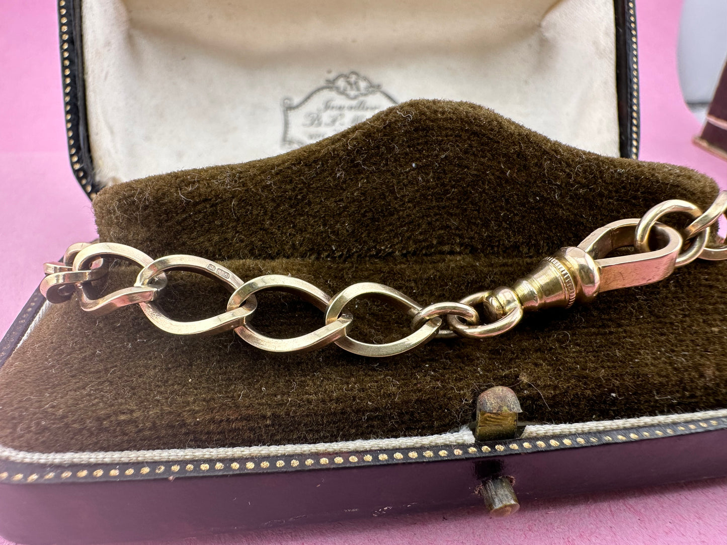 Vintage 9ct Gold Open curb bracelet with victorian flat edged dog clip