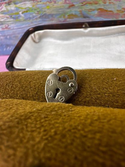 Vintage 9ct gold mini heart padlock