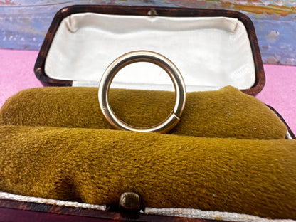 9ct yellow gold chunky plain split ring