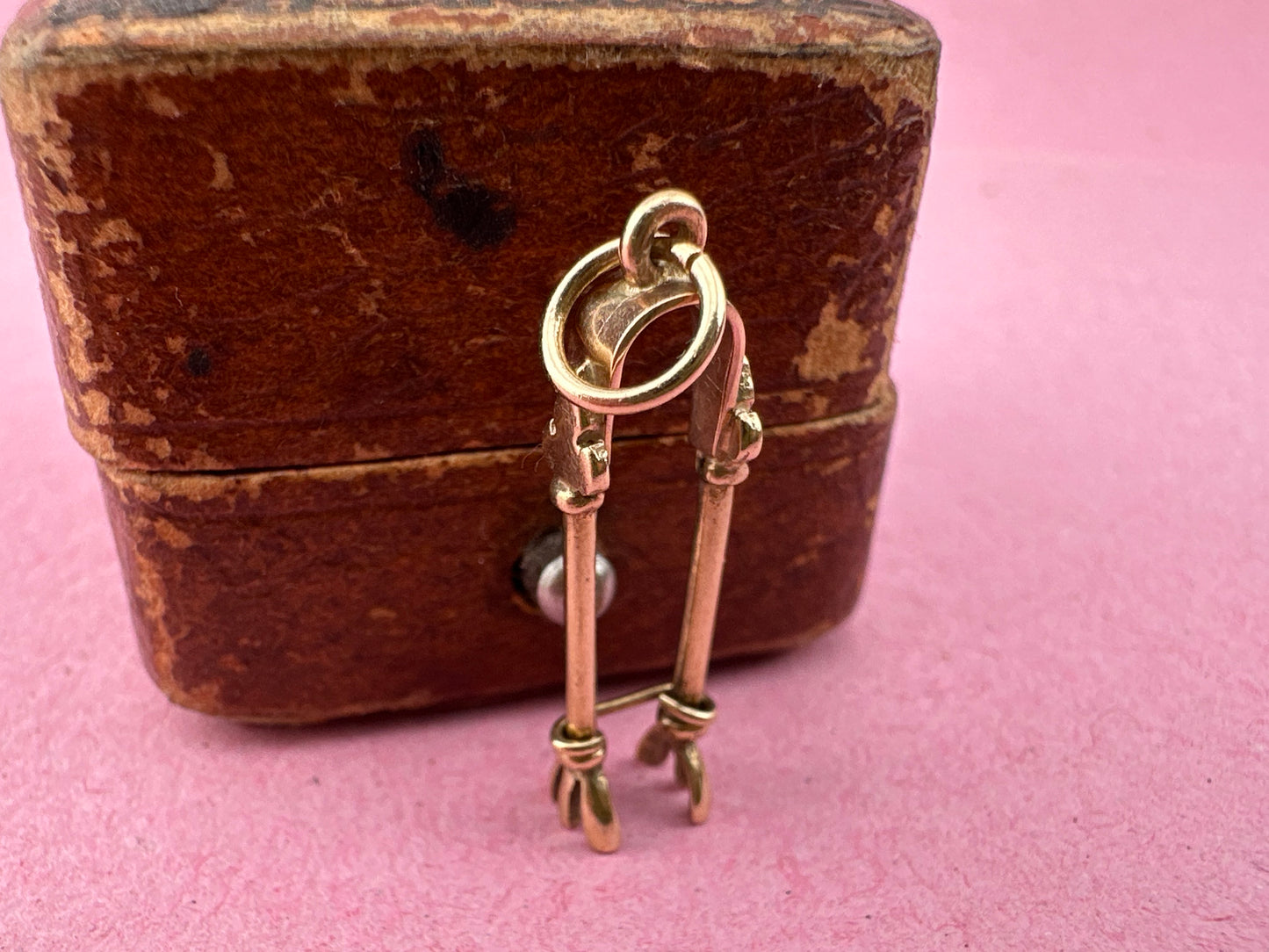 Vintage 9ct Gold Tongs charm