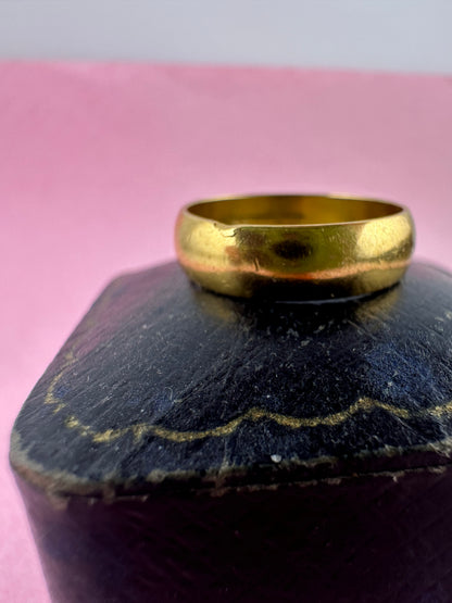 Vintage 22ct Gold band- D shape