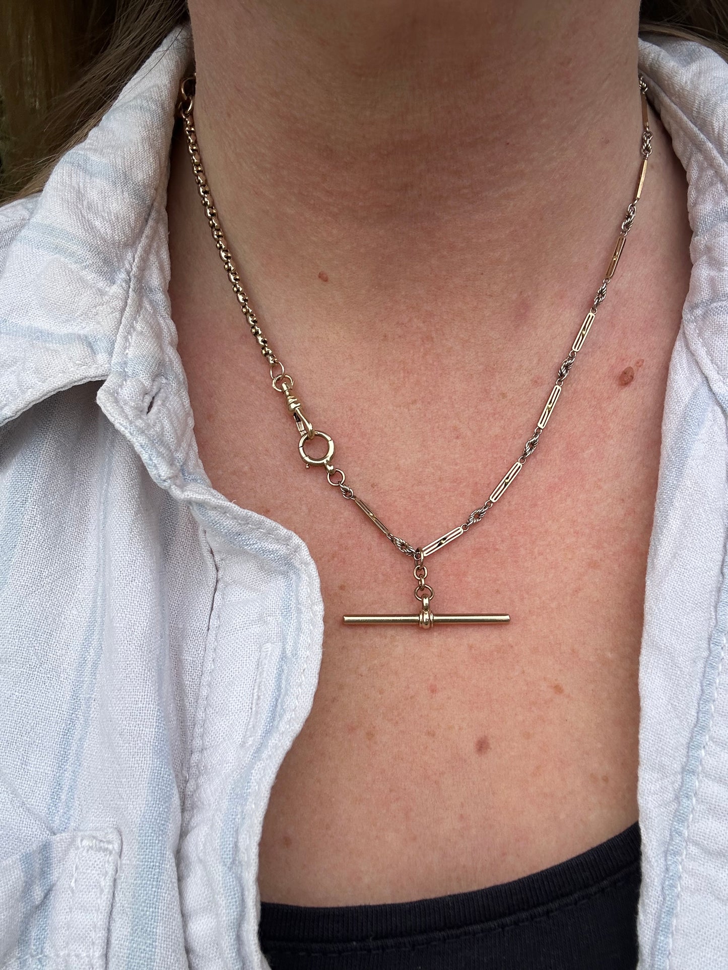 Antique 9ct bi-colour bar and lovers knot Albert chain with floating t-bar, dog clip and bolt clasp
