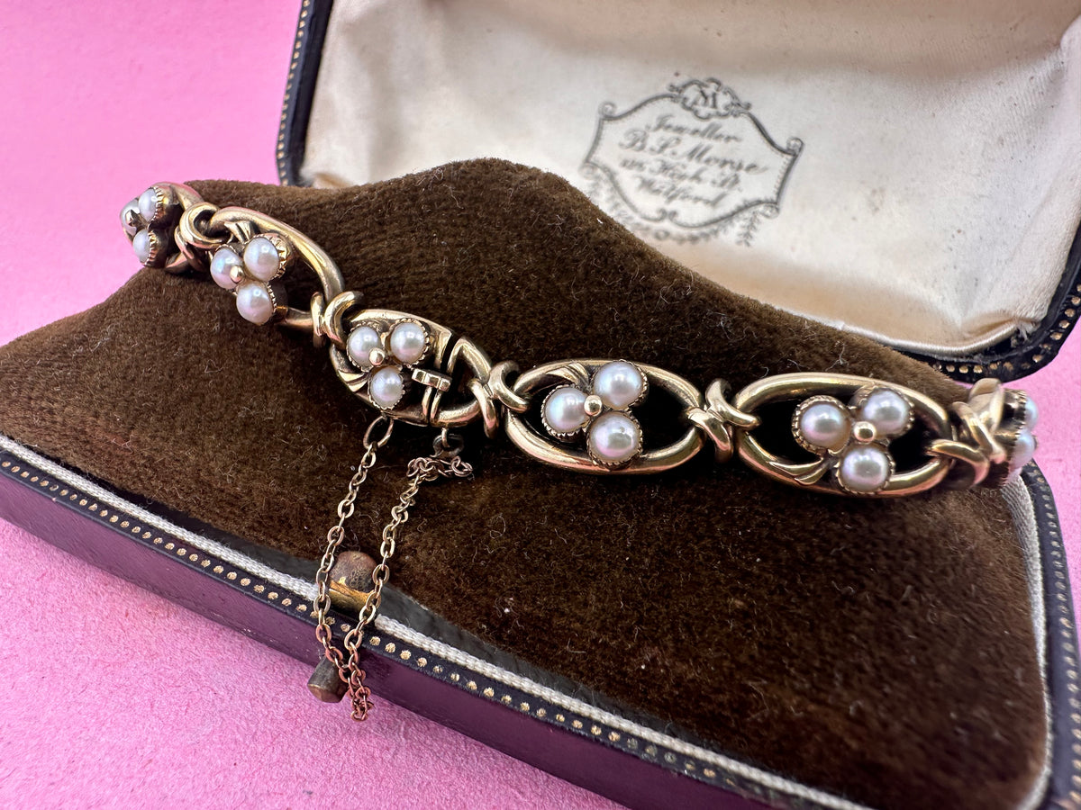 Antique 9ct Gold Pearl Trefoil bracelet with concealed clasp