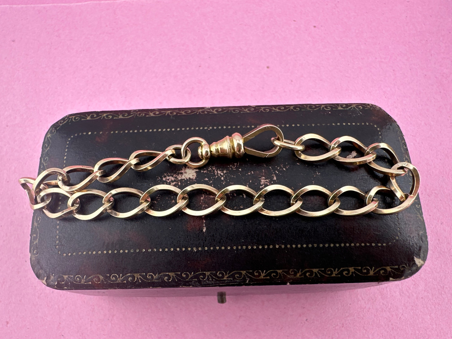 Vintage 9ct Gold Open curb bracelet with victorian flat edged dog clip
