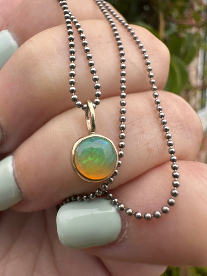 9ct Opal pendant