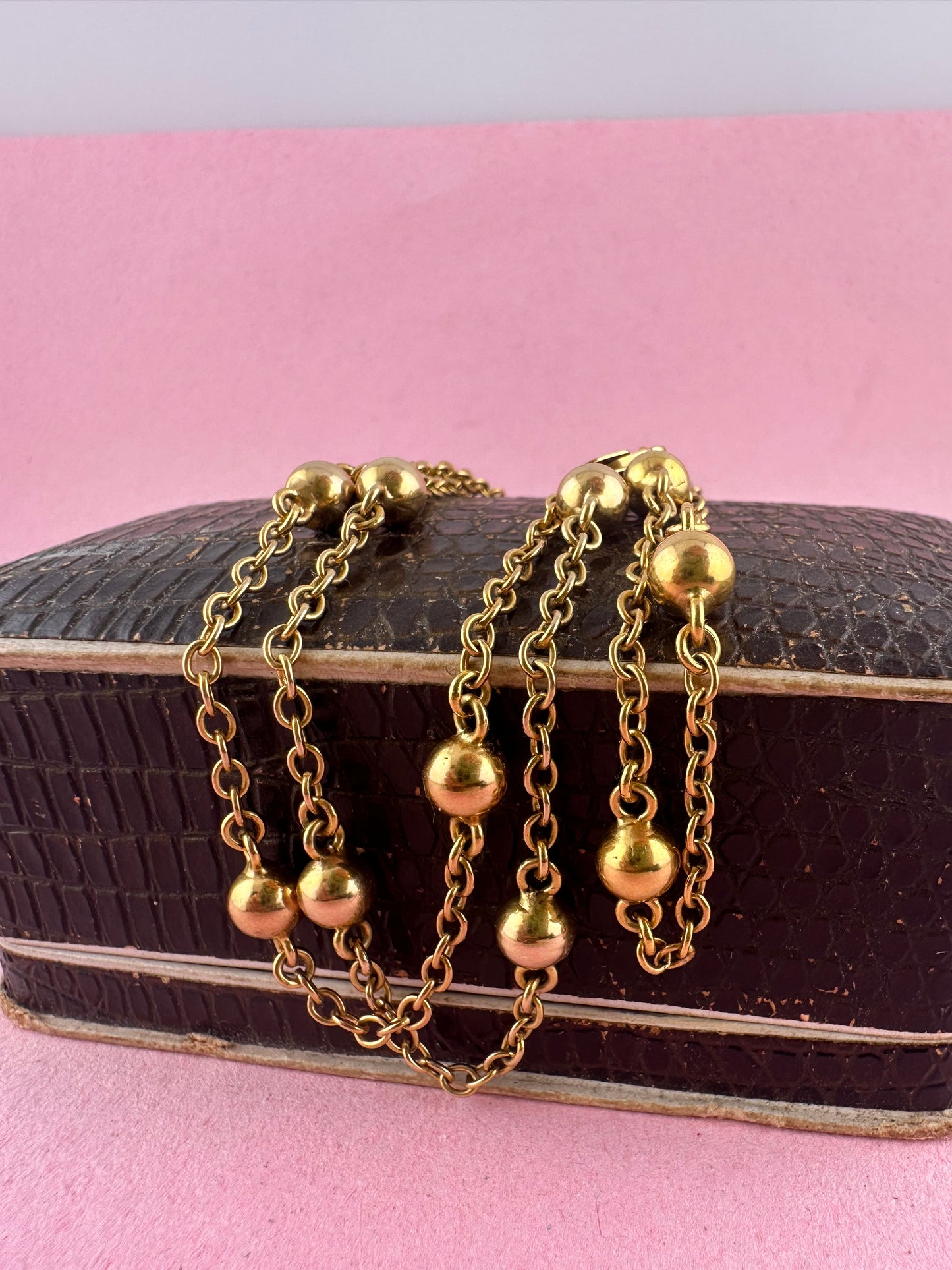 Vintage 9ct Yellow Gold Ball station chain