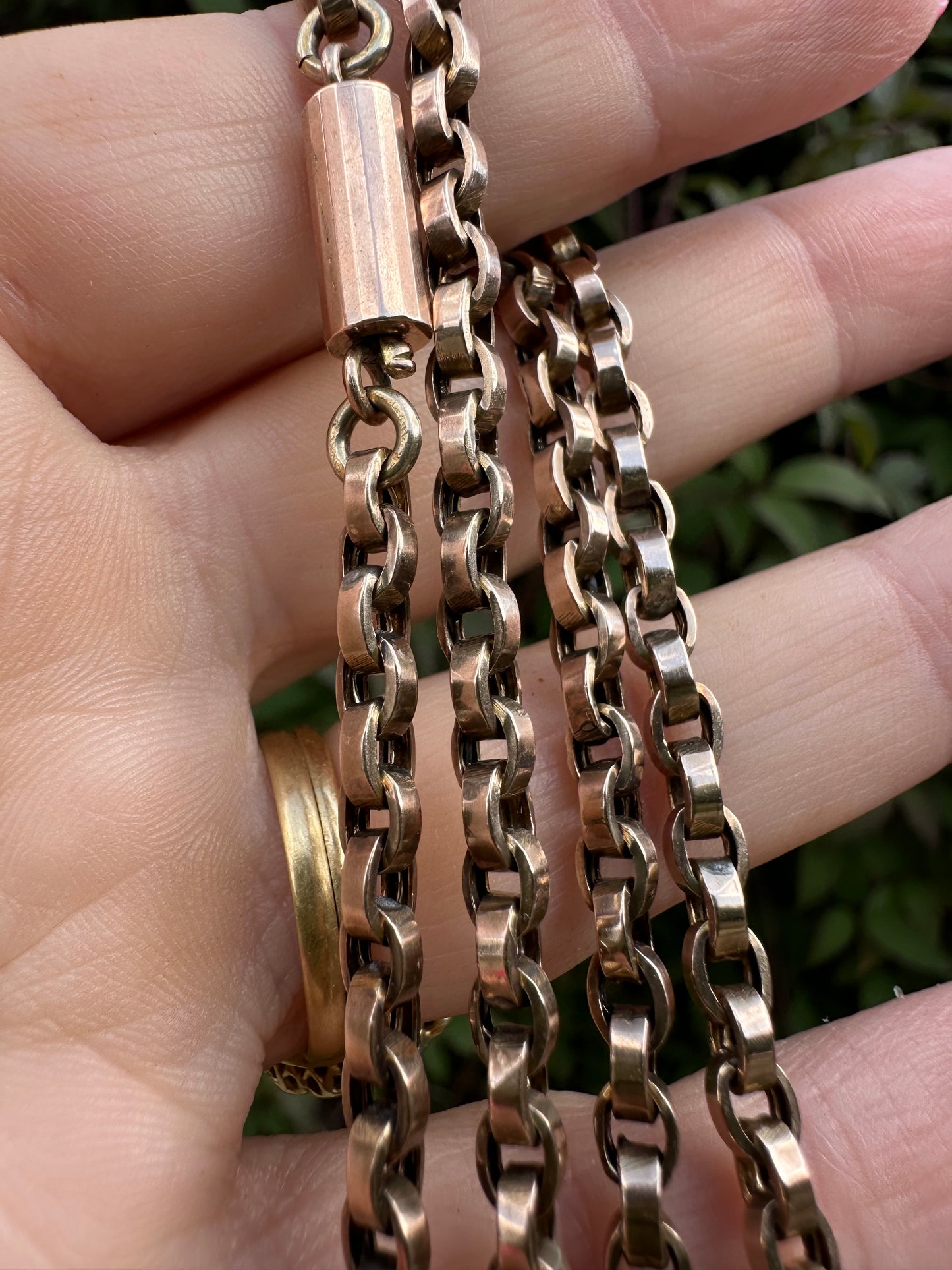 Antique 9ct Gold Flat edged belcher with faceted barrel clasp