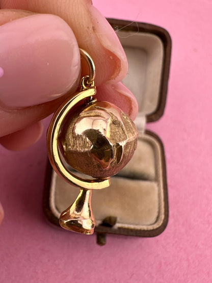 Vintage 9ct Gold Globe Charm