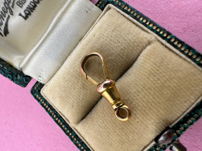 Antique 9ct Gold Dog clip
