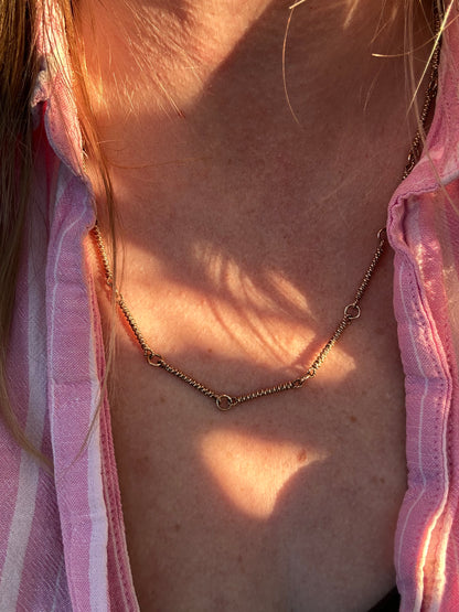 Vintage 9ct yellow Gold twist bar chain