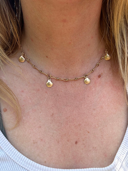 Vintage 9ct Gold Infinity Link chain with 14ct Shells