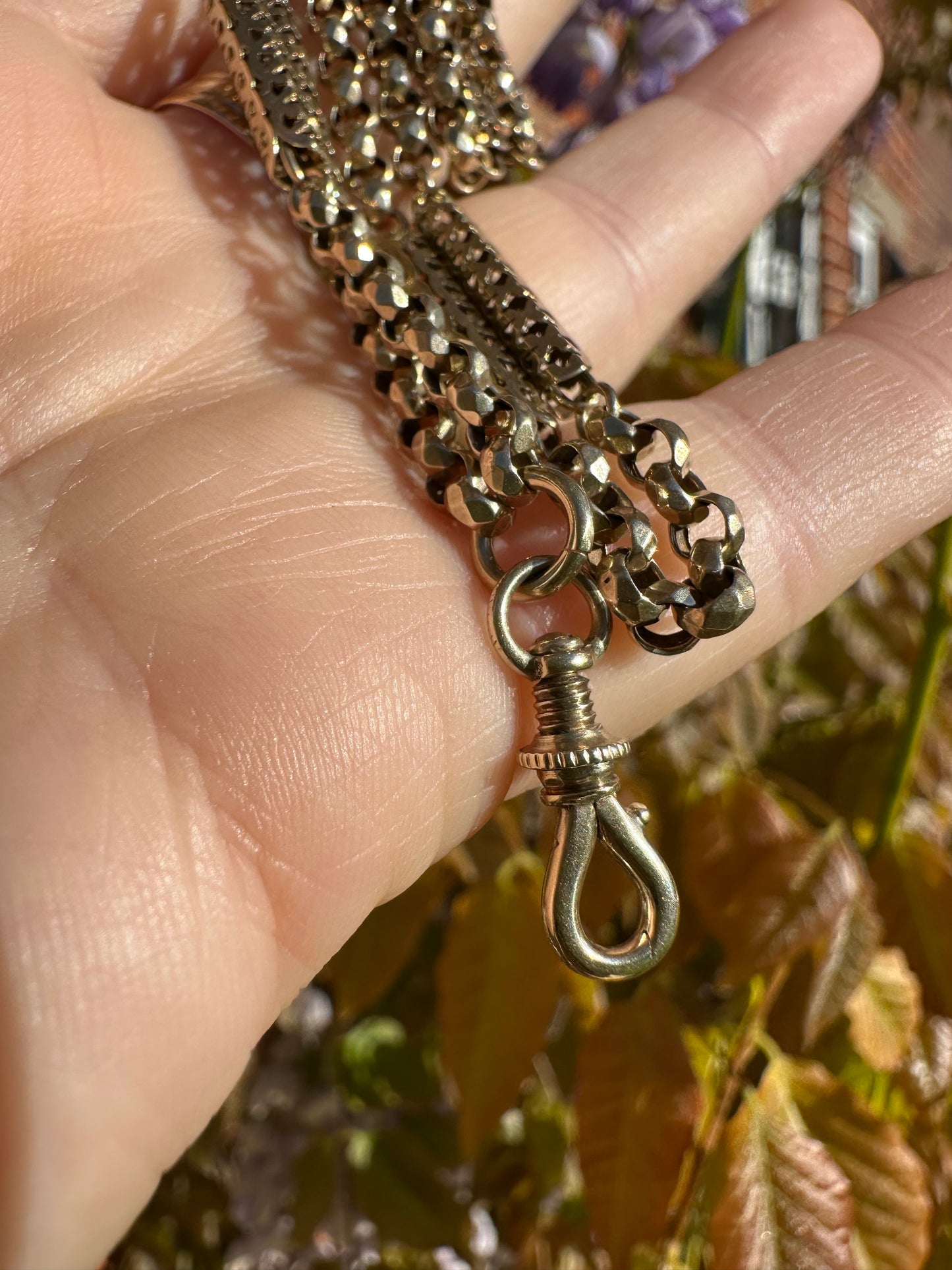 Antique 9ct Gold Fancy Bar and faceted Belcher chain with screw top dogclip