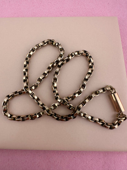 Antique 9ct Gold Flat edged belcher with faceted barrel clasp