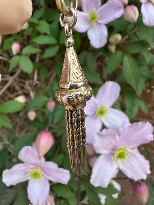 Antique 9ct Gold Tassel pendant