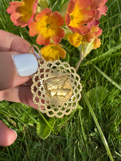 Vintage 18ct Gold Fortuna Pendant