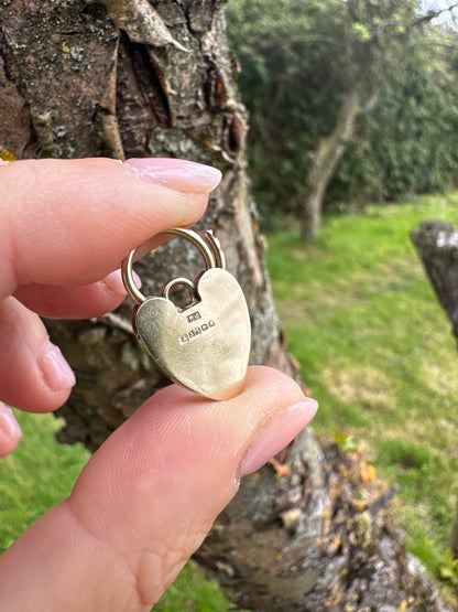 Vintage 9ct Yellow gold heart padlock