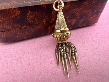 Antique 9ct Gold Tassel pendant