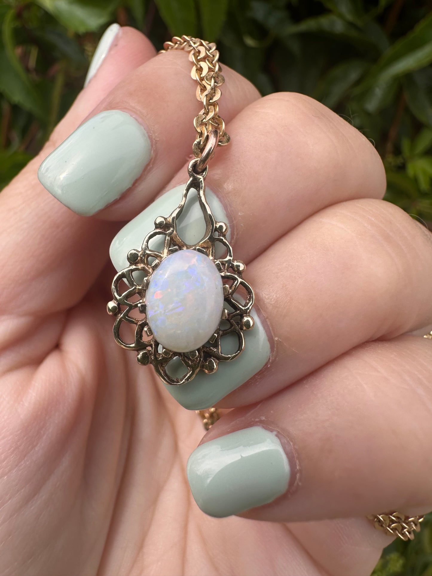 Vintage 9ct Gold Opal pendant